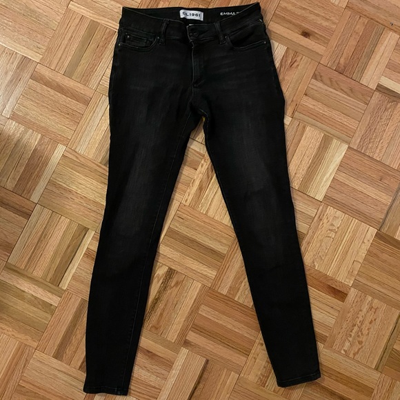 Like new DL1961 Emma black faded jeans sz 26 - Picture 1 of 2
